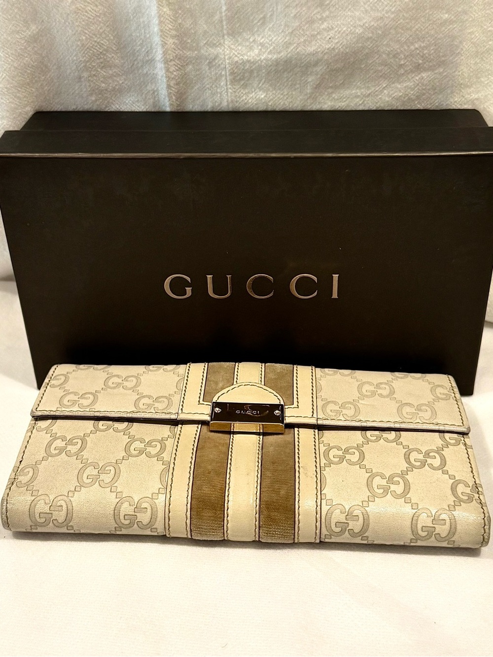 Authentic Vintage Gucci Guccissima Leather and Suede Continental Long Wallet - Picture 12 of 13